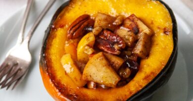 Stuffed Acorn Squash ⋆ 100 Days of Real Food